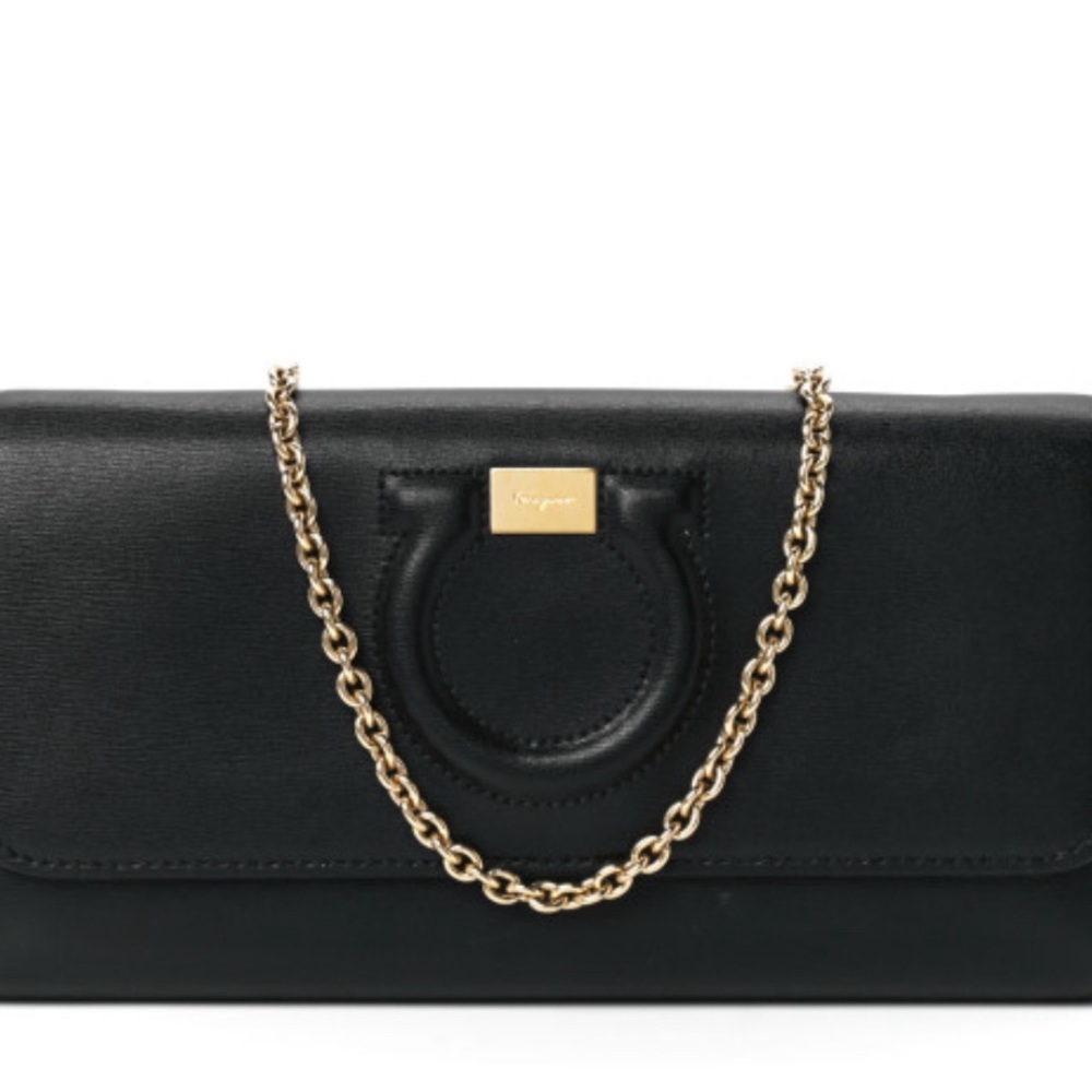 Sold

authentic SALVATORE FERRAGAMO Calfskin City Wallet